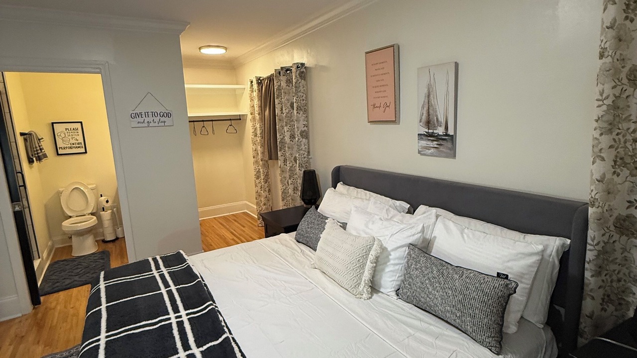 Photo of Bedroom in Mint Hill