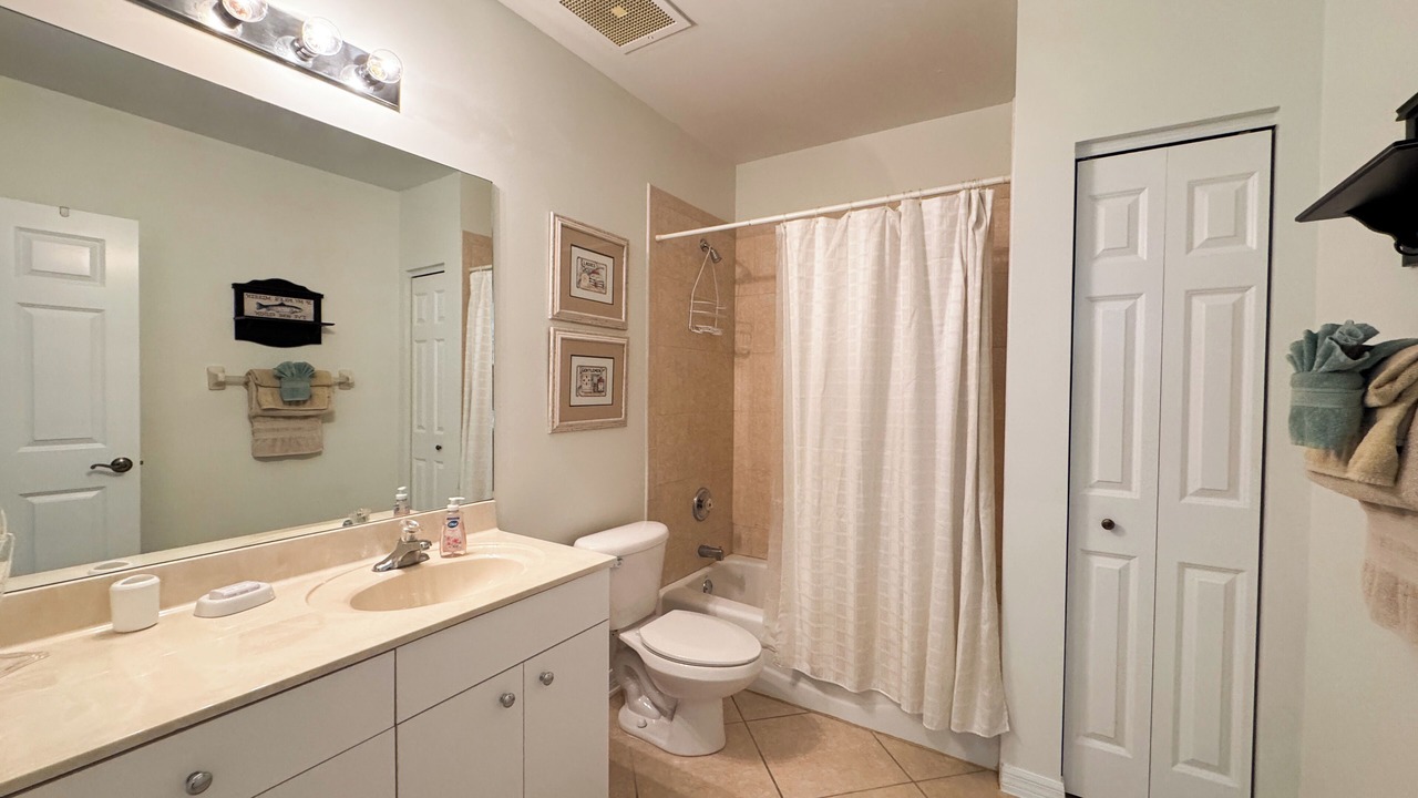 Photo of Bathroom in Goodland