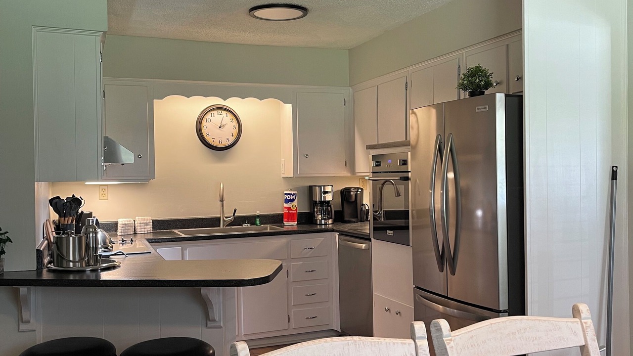 Photo of Kitchen in Isle of Hope Historic District