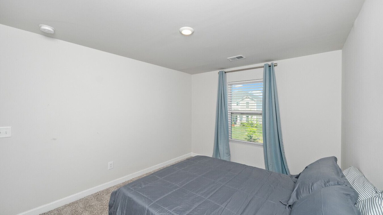 Photo of Bedroom in Moore