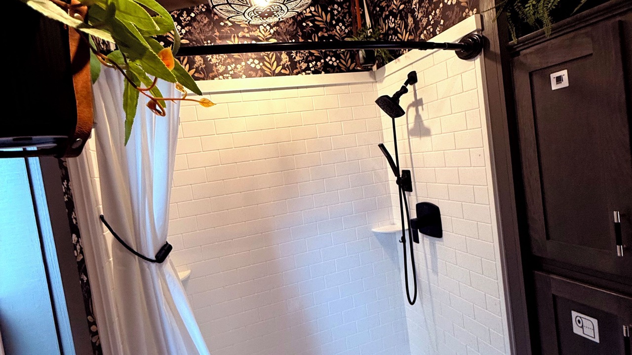 Photo of Bathroom in Mountain Rest