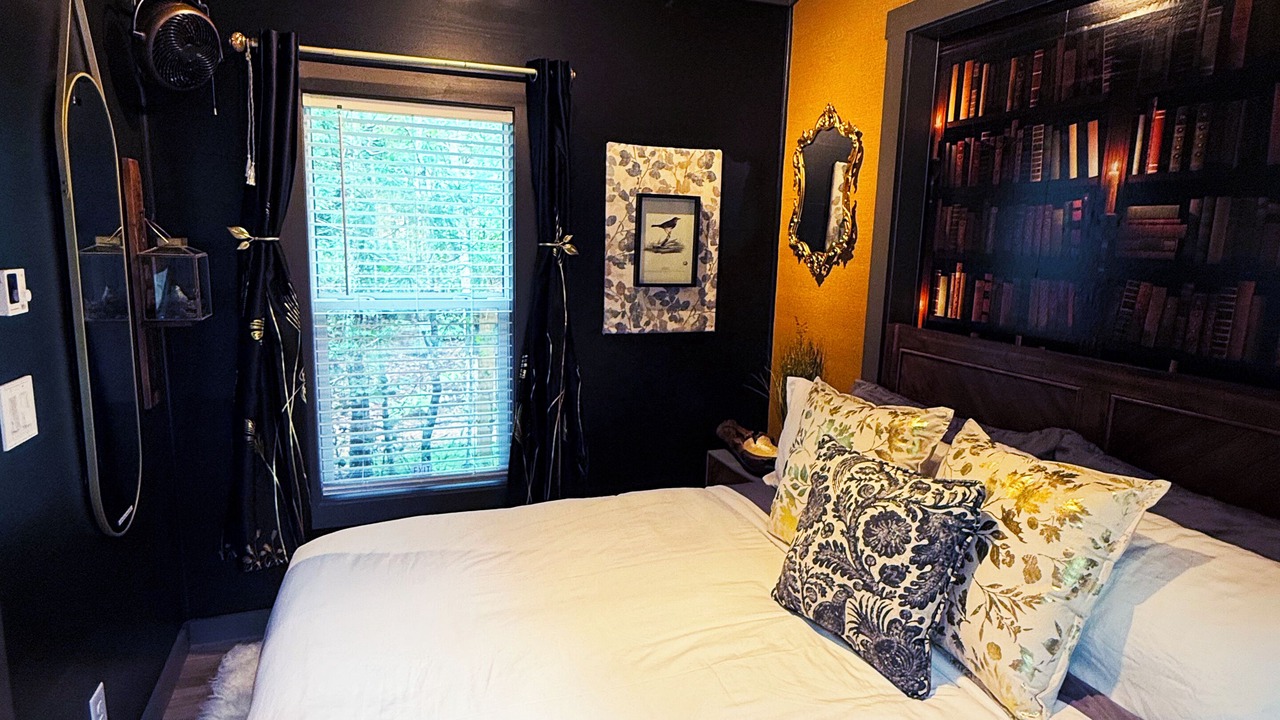 Photo of Bedroom in Mountain Rest