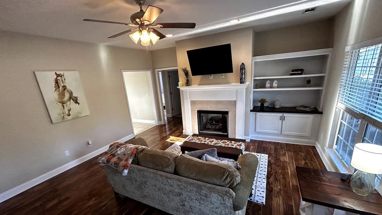 Photo of Livingroom in Seiglers Crossroads