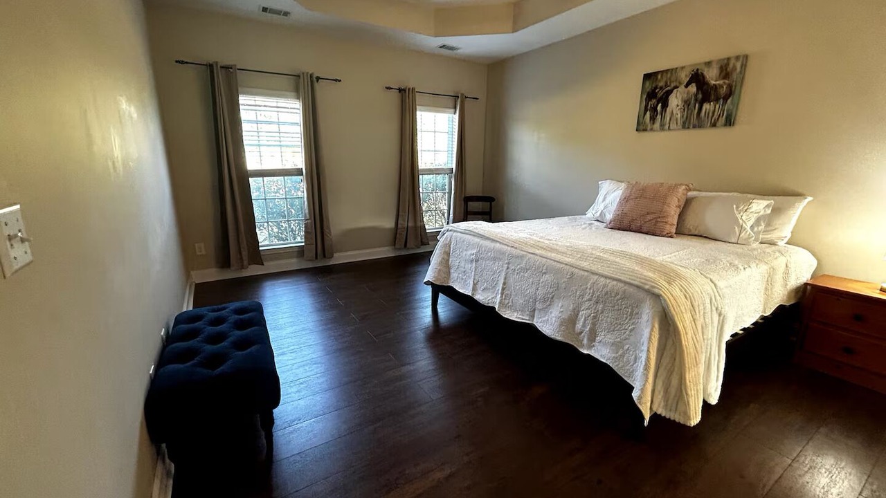 Photo of Bedroom in Seiglers Crossroads