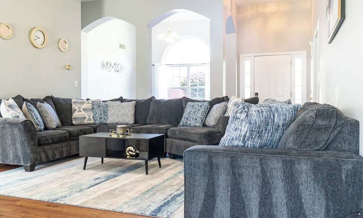 Photo of Livingroom in Lawrenceville