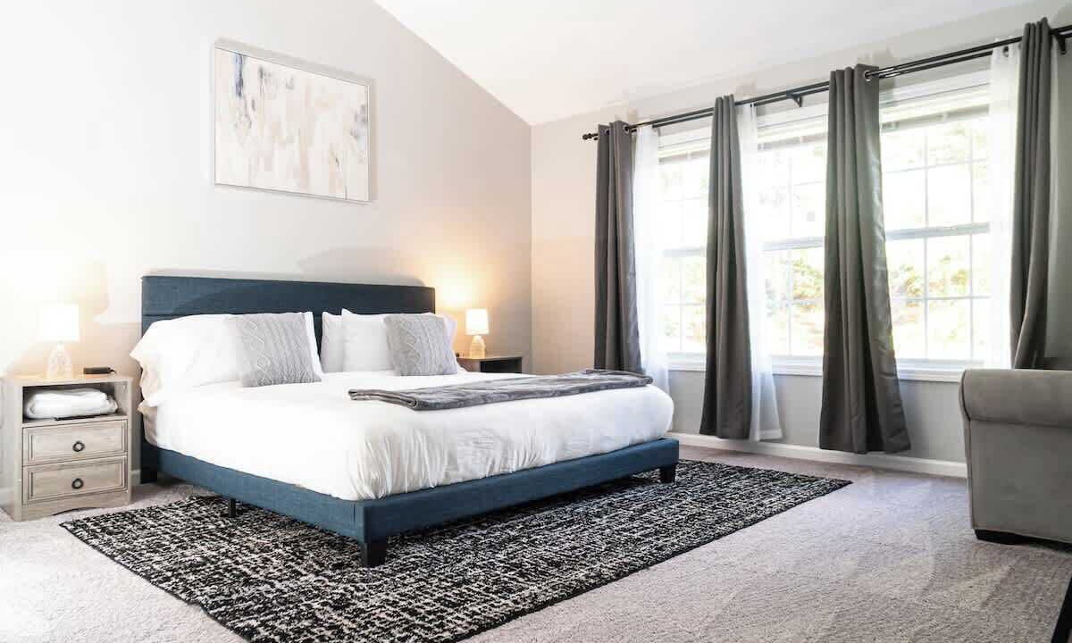 Photo of Bedroom in Lawrenceville