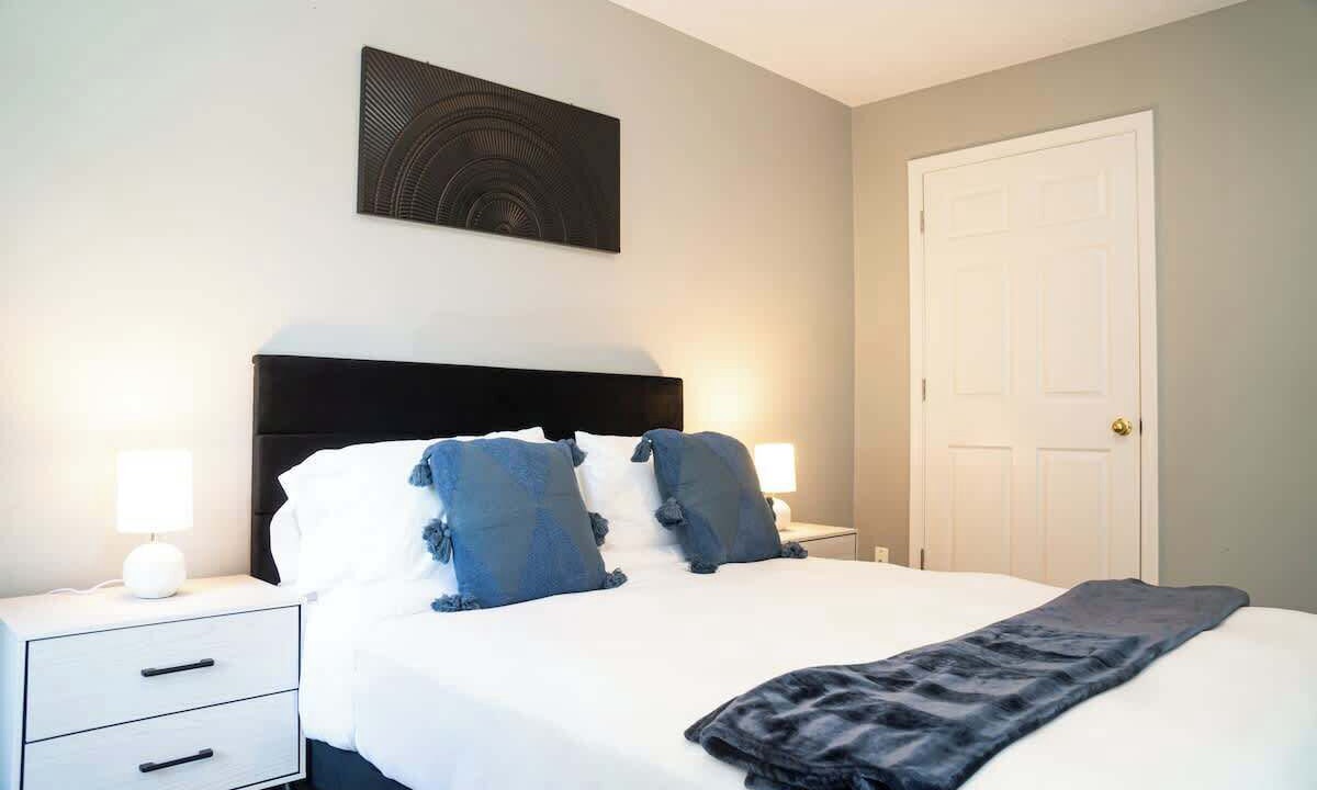 Photo of Bedroom in Lawrenceville