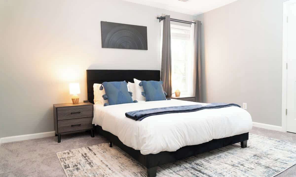 Photo of Bedroom in Lawrenceville