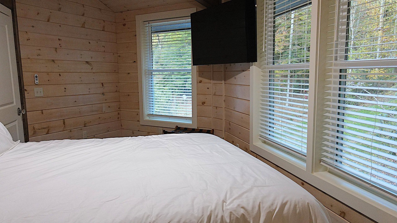 Photo of Bedroom in Tuckasegee