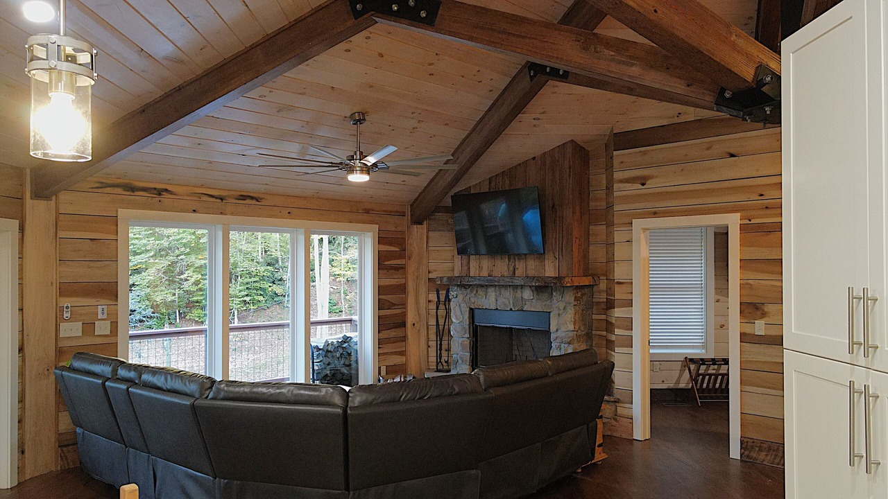 Photo of Livingroom in Tuckasegee