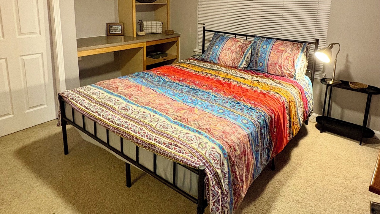 Photo of Bedroom in Keowee