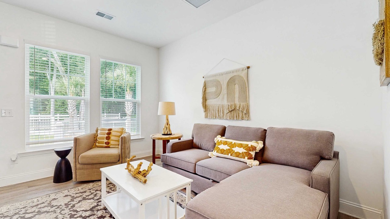 Photo of Livingroom in Goose Creek
