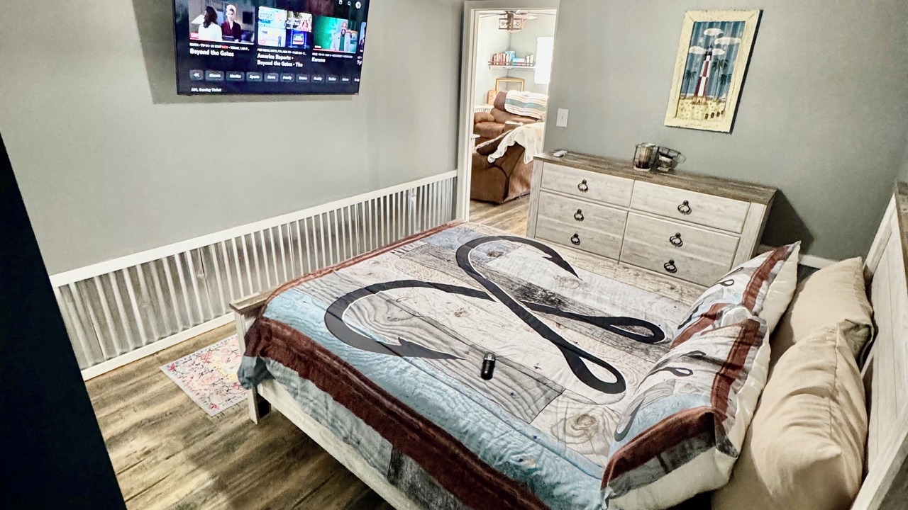Photo of Bedroom in Midway