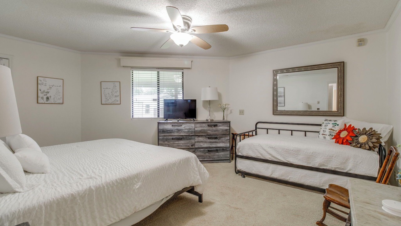 Photo of Bedroom in Chapin