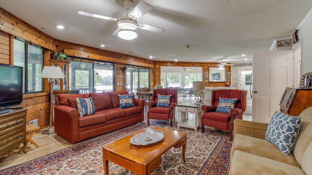 Photo of Livingroom in Chapin