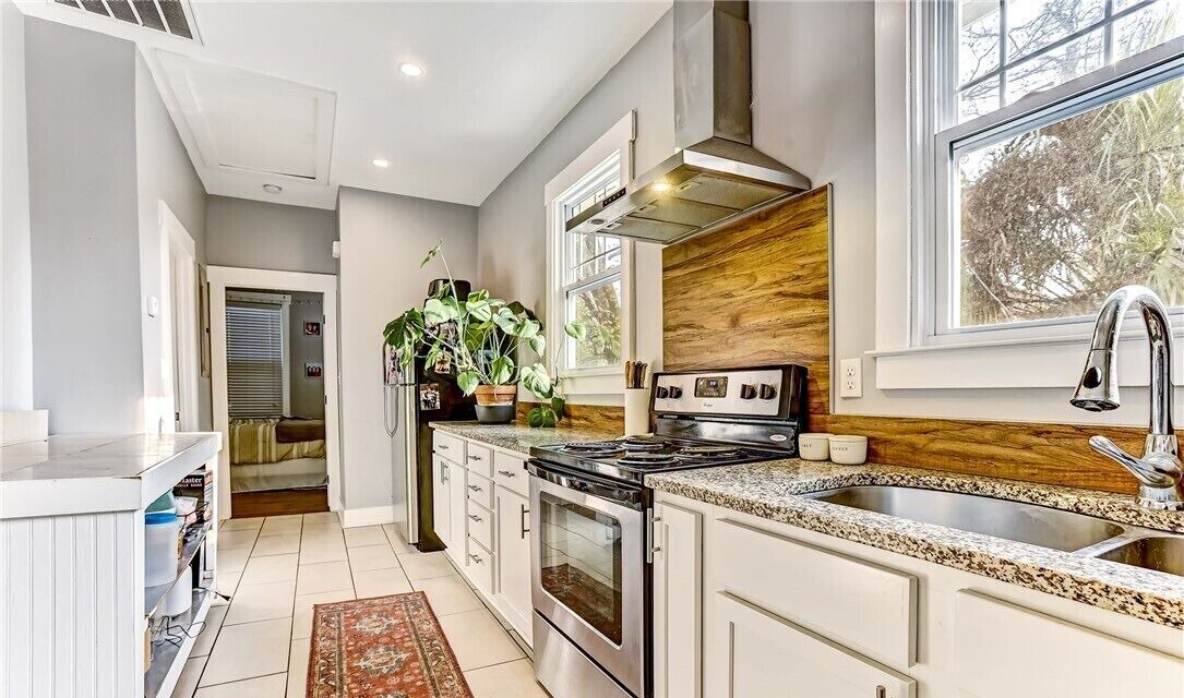 Photo of Kitchen in Midtown