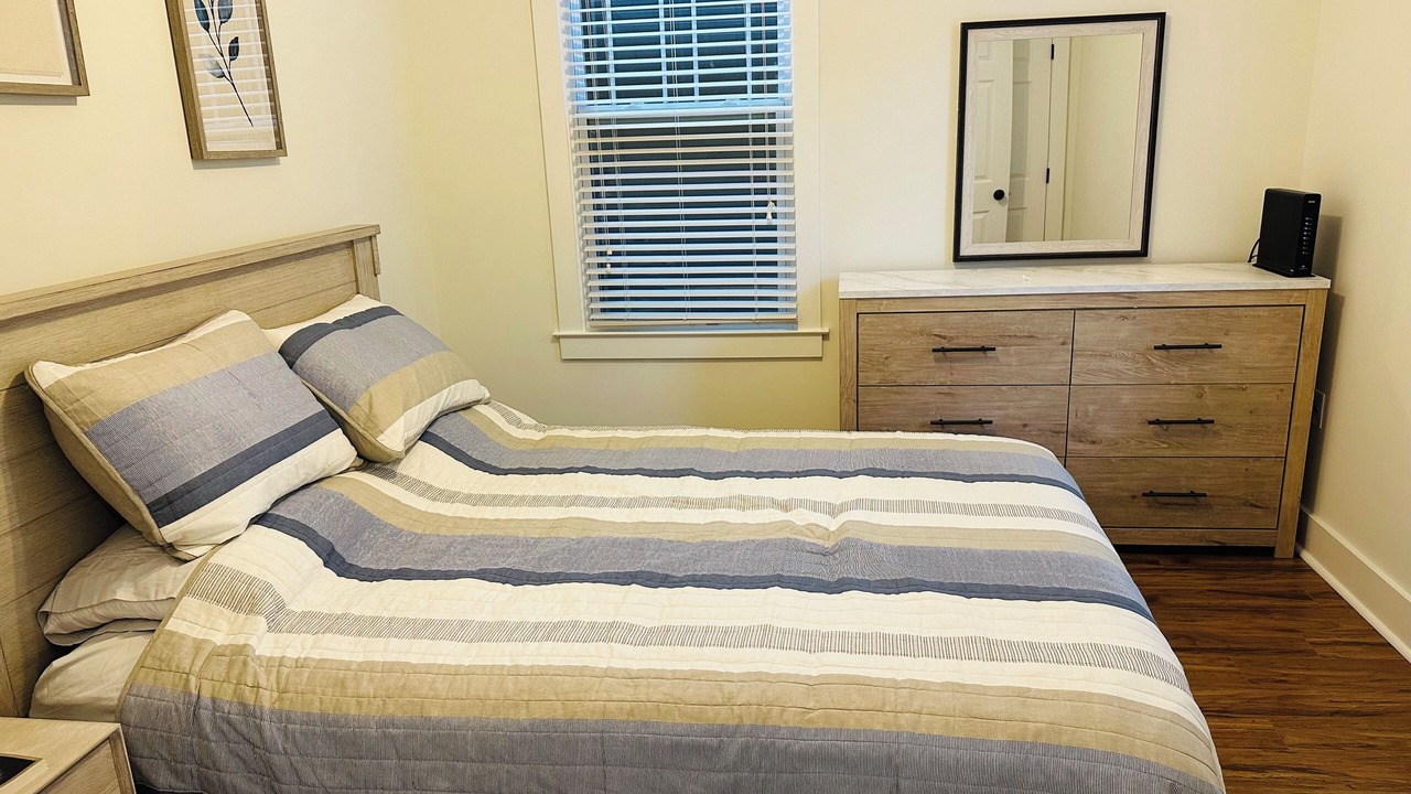 Photo of Bedroom in Midtown