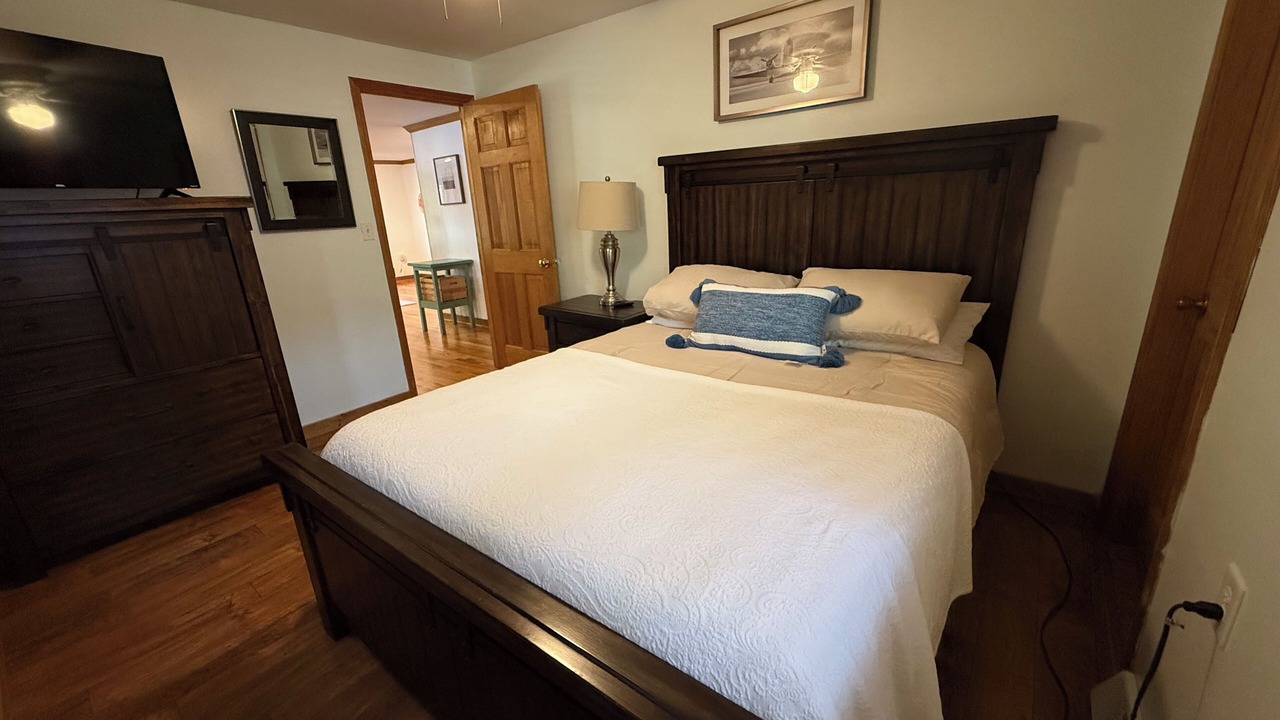 Photo of Bedroom in Townville