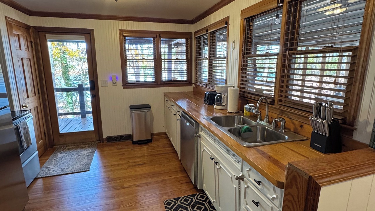 Photo of Kitchen in Townville