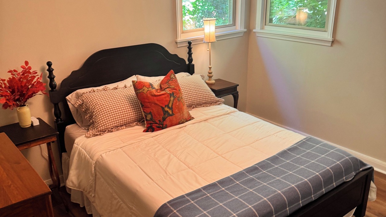 Photo of Bedroom in Mountain Rest