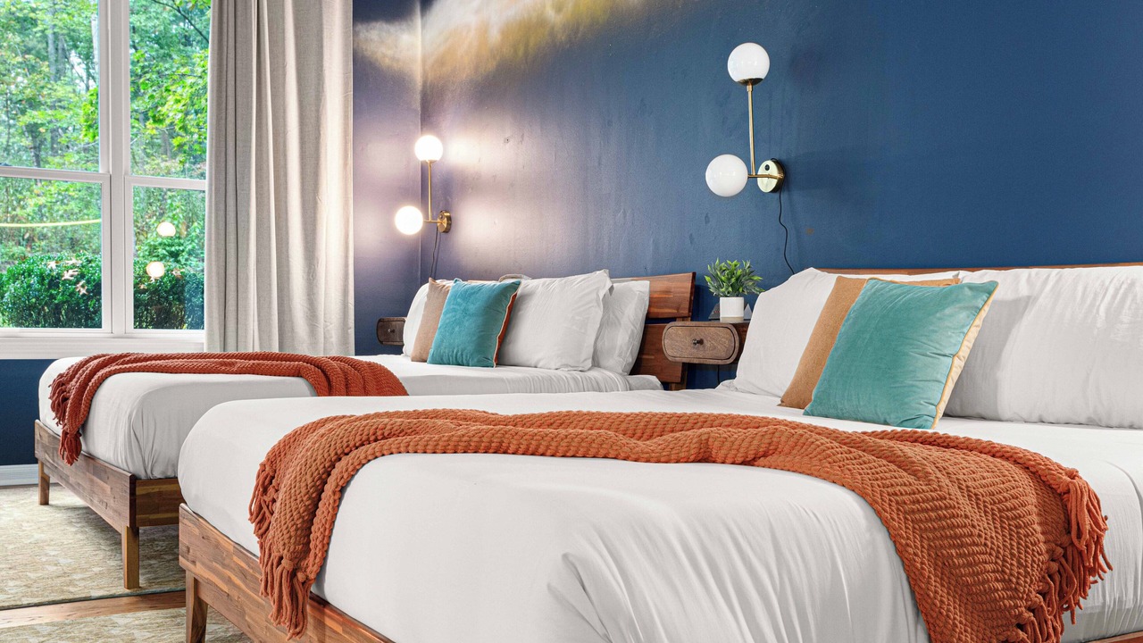 Photo of Bedroom in Royal Pines