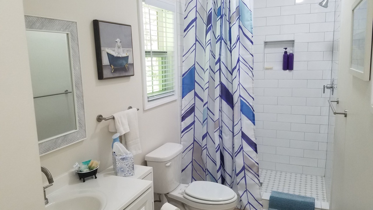 Photo of Bathroom in Hiawassee