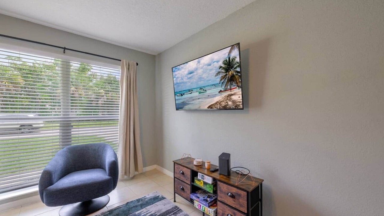 Photo of Livingroom in Lakewood Park