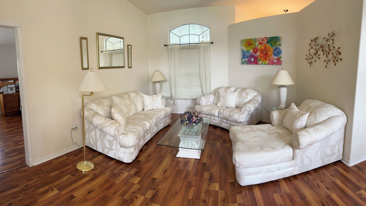 Photo of Livingroom in Valrico
