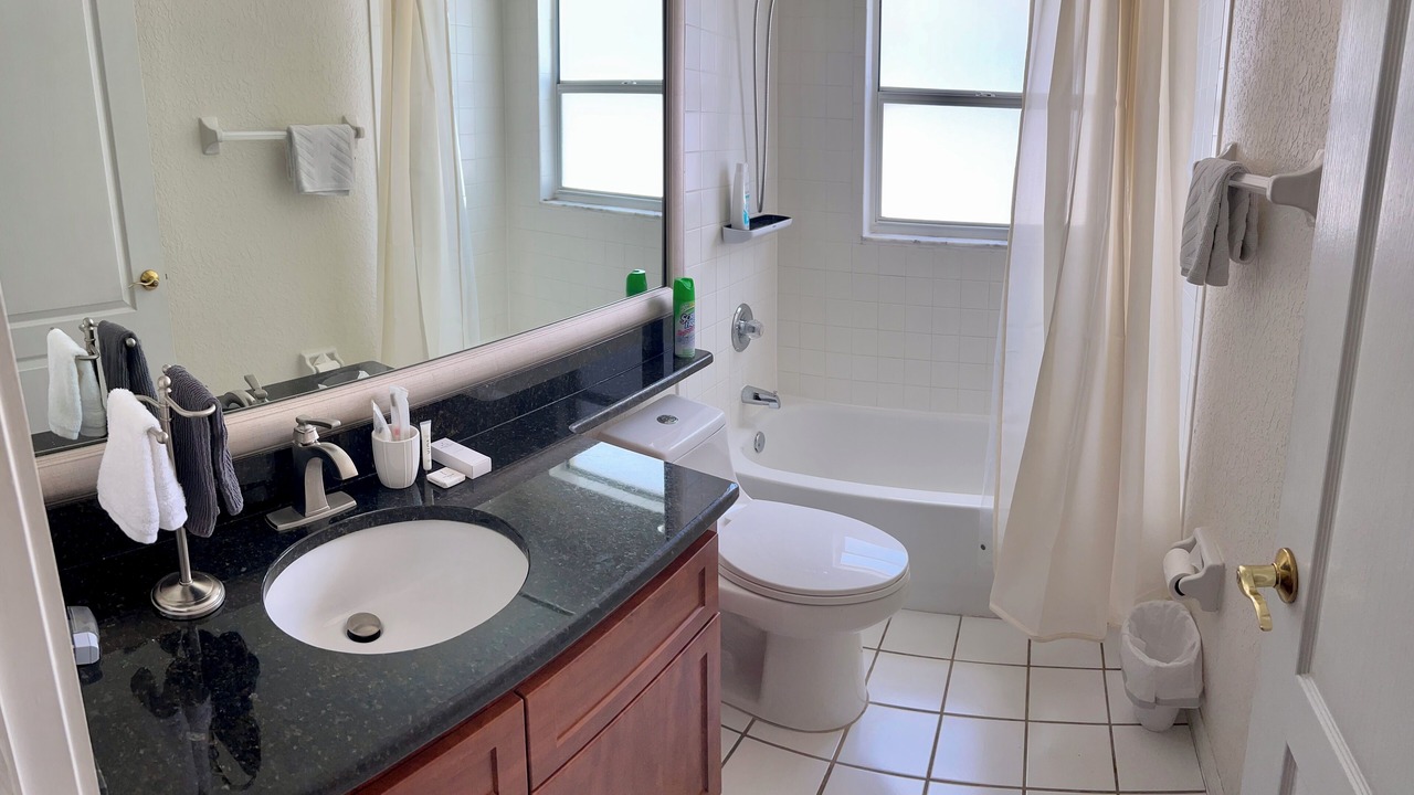 Photo of Bathroom in Valrico