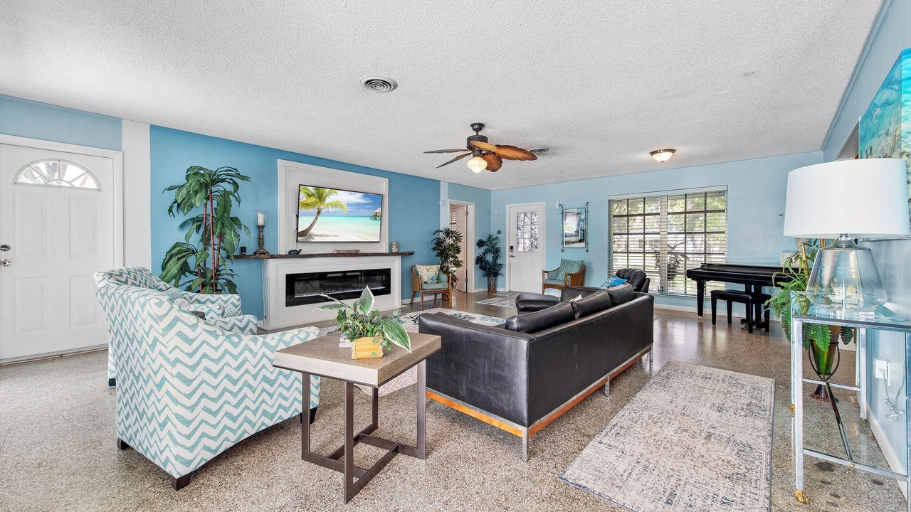 Photo of Livingroom in Florida Ridge