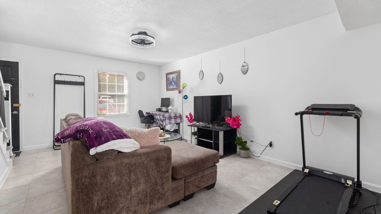 Photo of Livingroom in Southwest Raleigh