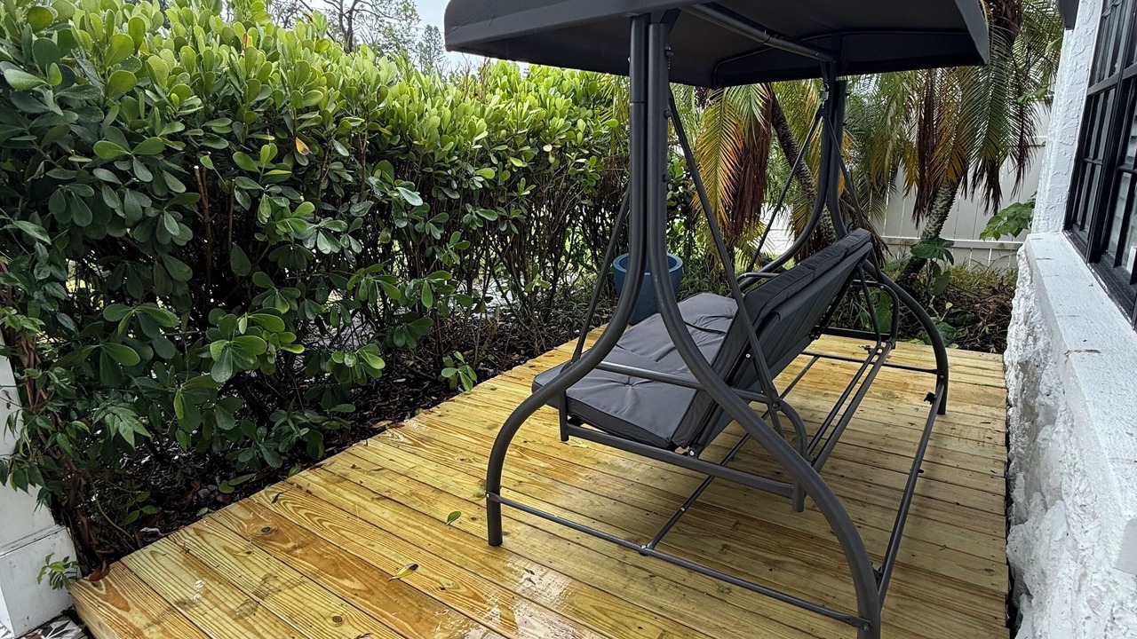 Photo of Patio Balcony in Shore Acres
