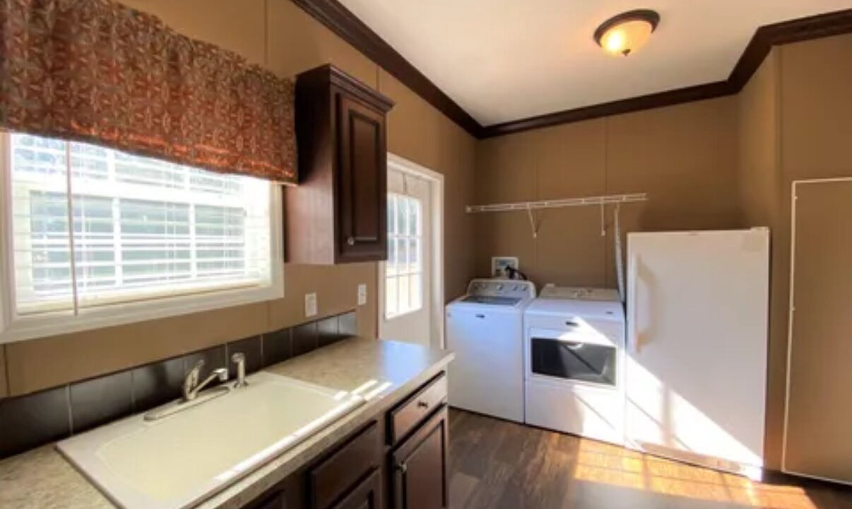 Photo of Kitchen in South Carolina Lakes & Blackwater Rivers