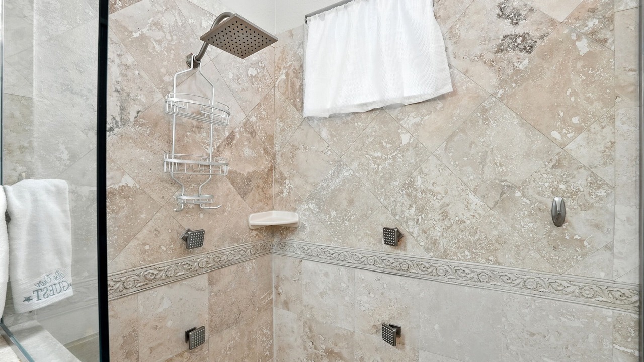 Photo of Bathroom in Mariner