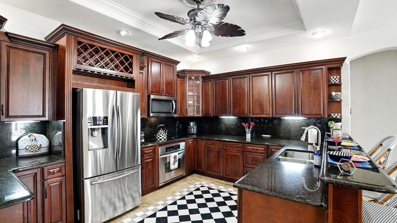 Photo of Kitchen in Mariner