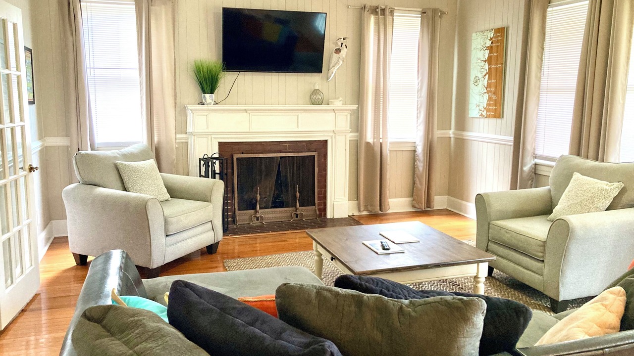 Photo of Livingroom in Richmond Hill