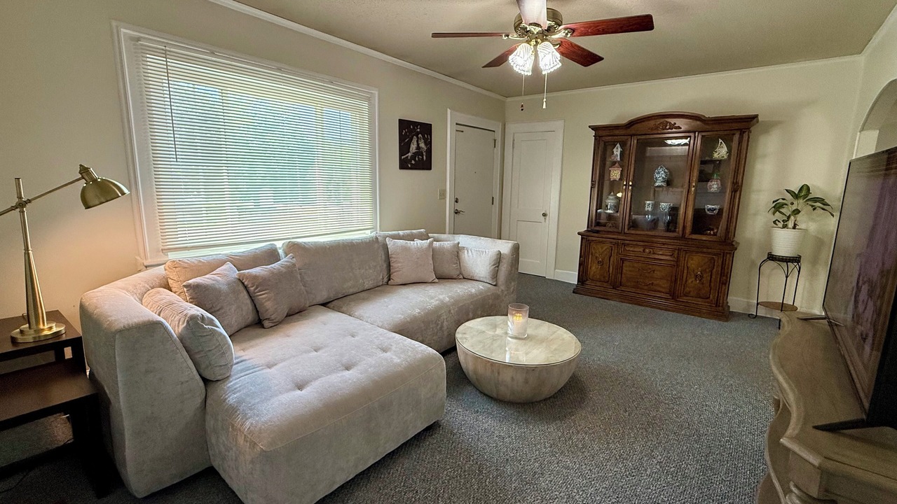 Photo of Livingroom in Anderson
