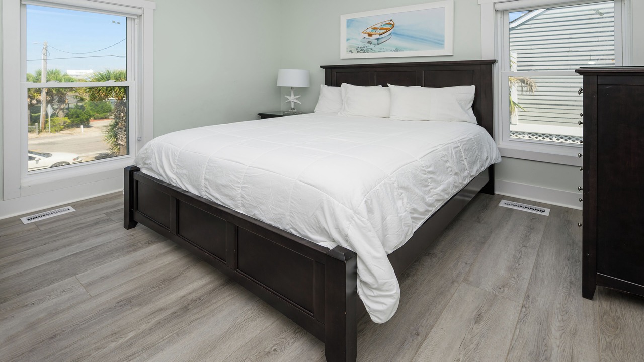 Photo of Bedroom in Inlet Harbour