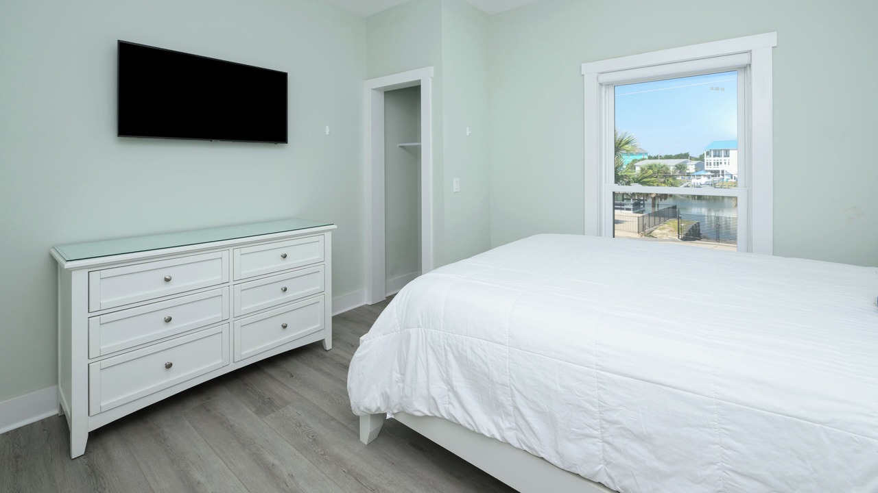 Photo of Bedroom in Inlet Harbour