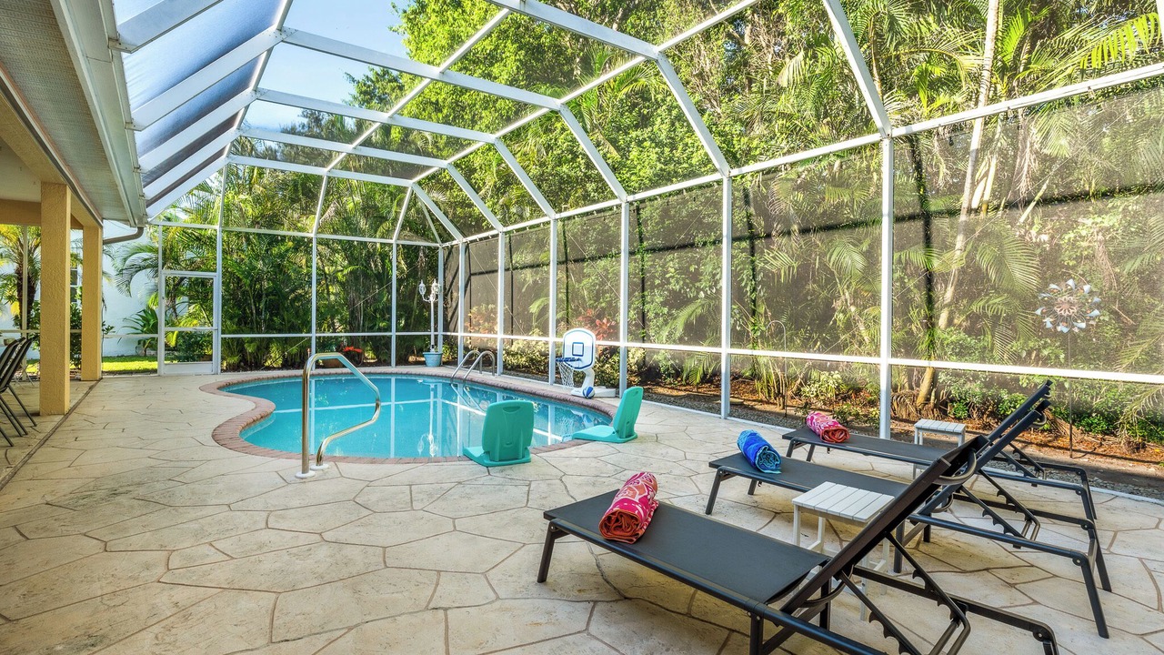 Photo of Outdoor in Crown Pointe