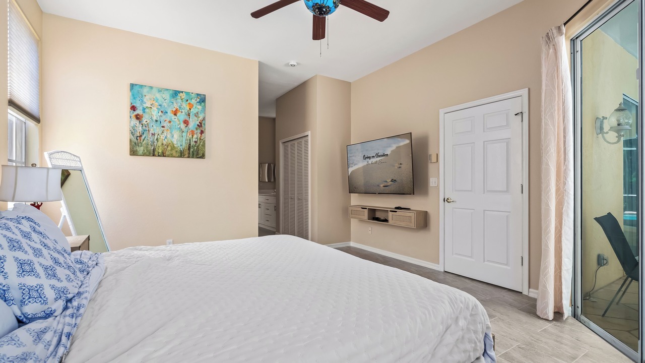 Photo of Bedroom in Crown Pointe