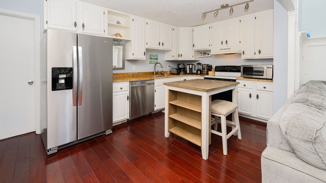 Photo of Kitchen in Long Bay Estates