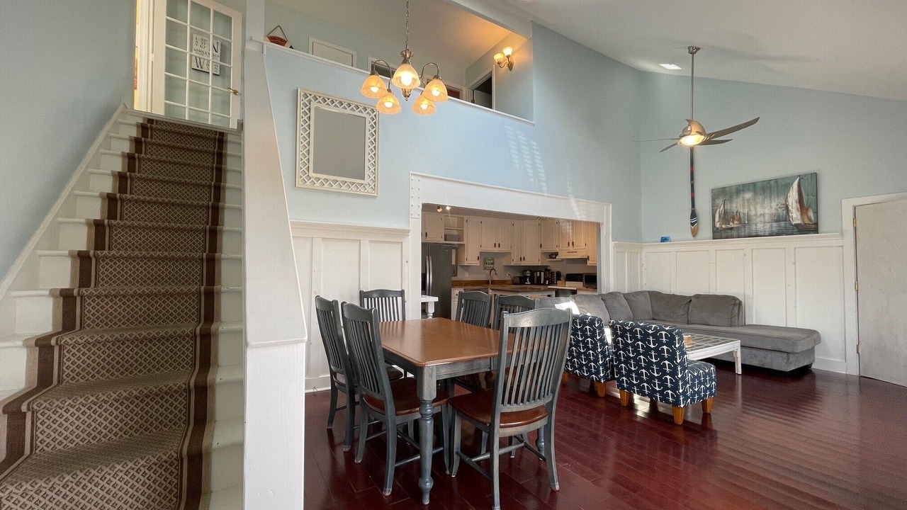 Photo of Livingroom in Long Bay Estates