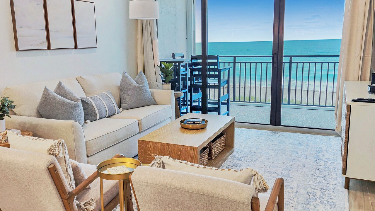 Photo of Livingroom in Hutchinson Island South