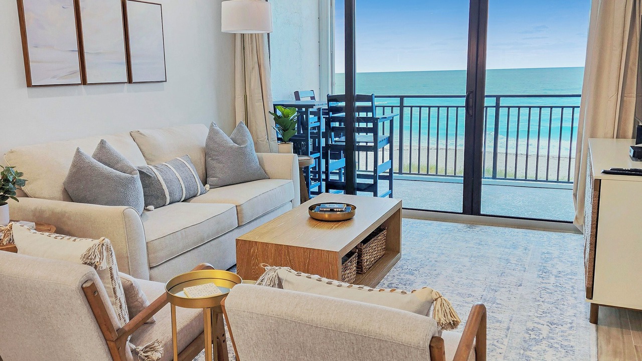 Photo of Livingroom in Hutchinson Island South