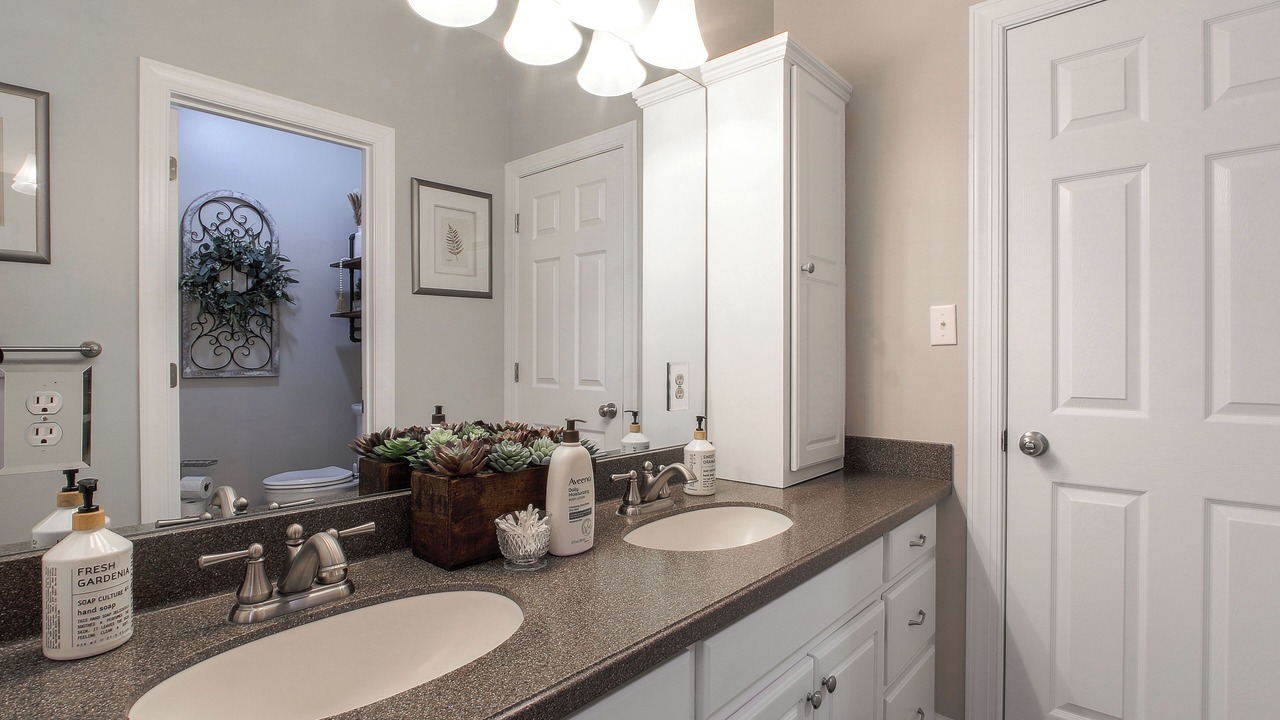 Photo of Bathroom in Cross Hill