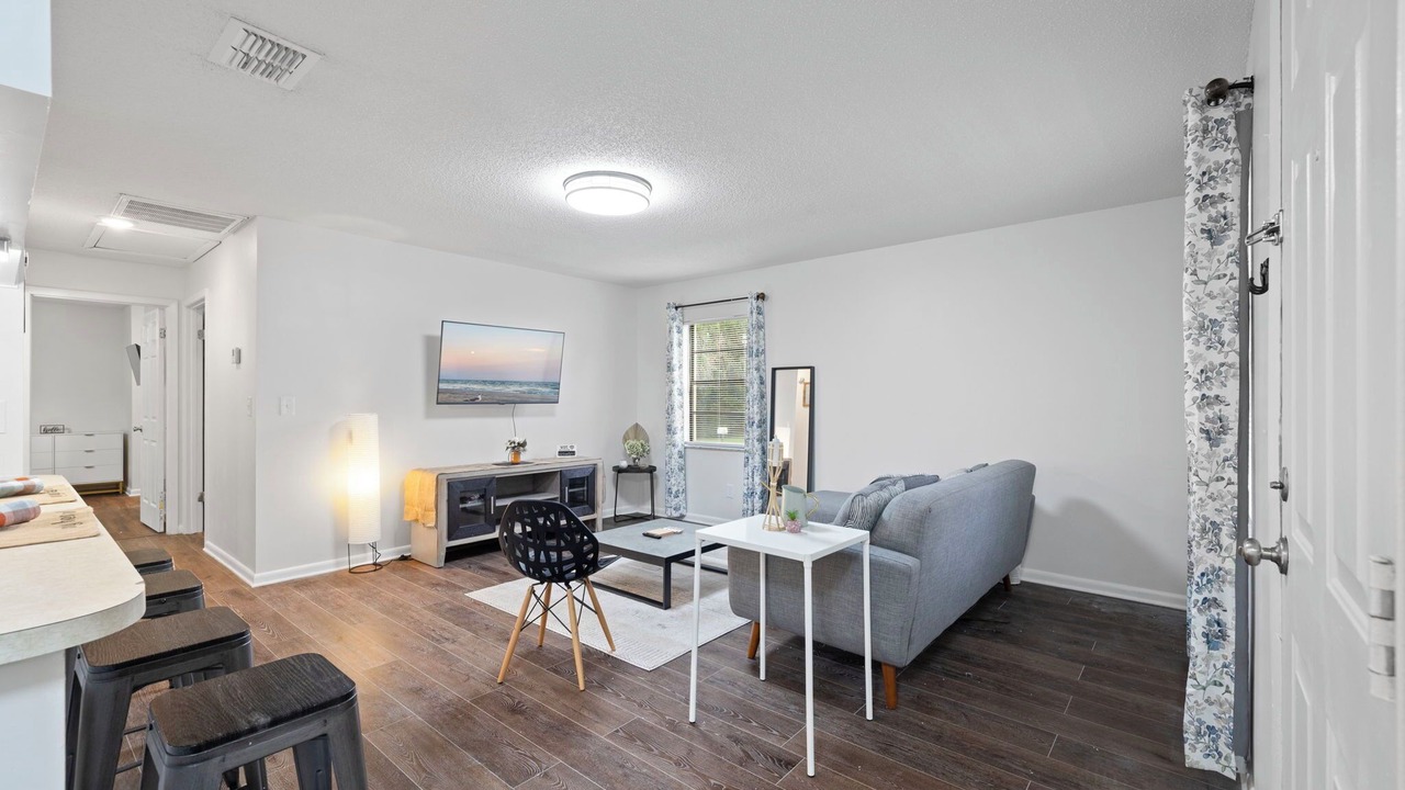 Photo of Livingroom in Downtown Zephyrhills