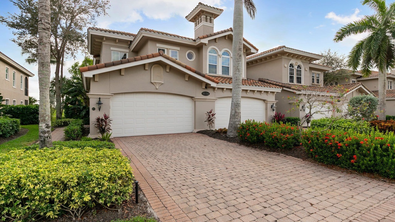 Photo of Outdoor in Naples