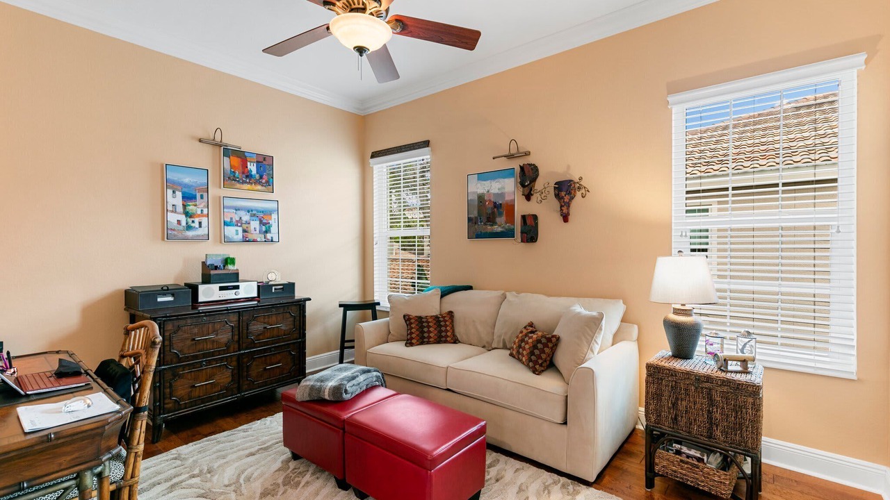 Photo of Livingroom in Naples