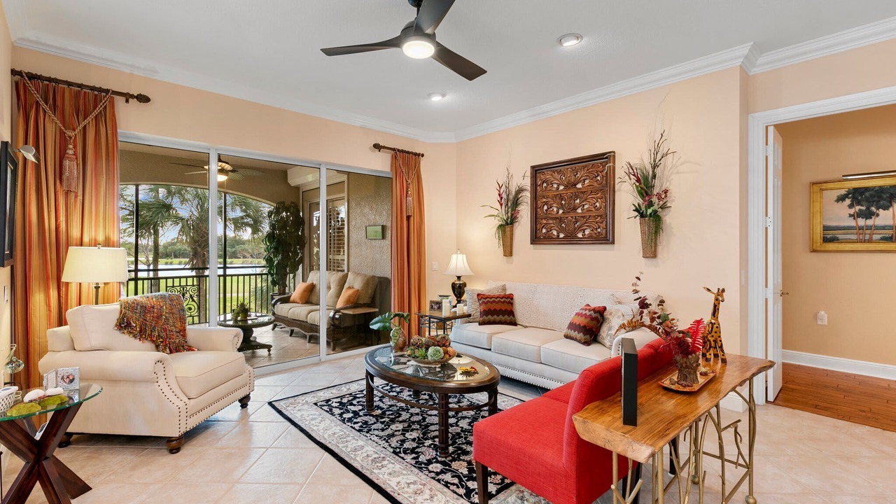 Photo of Livingroom in Naples